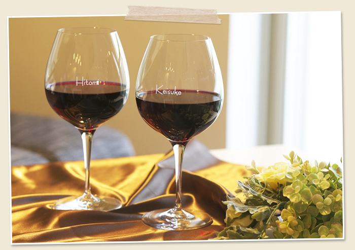 名入れペアワイングラスはブライダルギフトに人気のプレゼントです